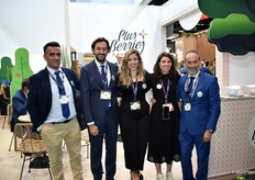 Parte del equipo de Plus Berries.